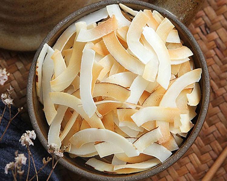 Premium Dried Coconut Slices