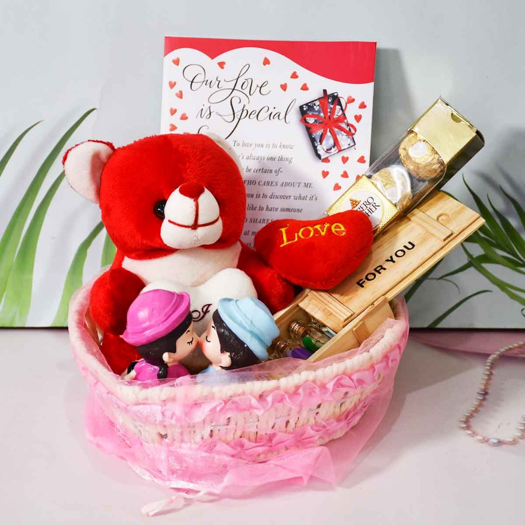 Romantic Gift Hamper for Couples