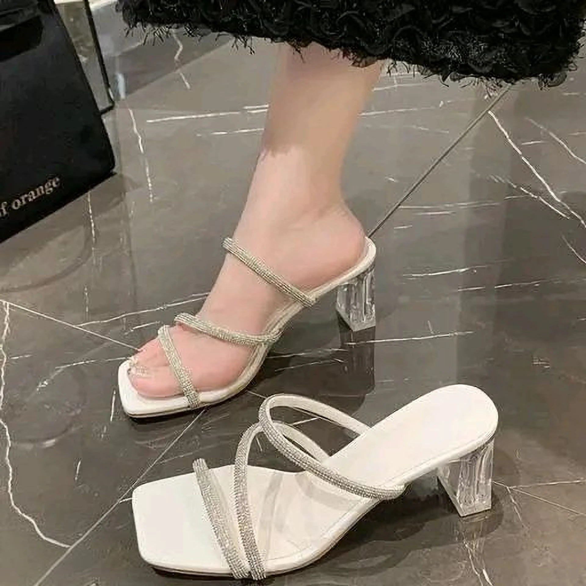 Women’s White Heeled Sandals (Size 7)