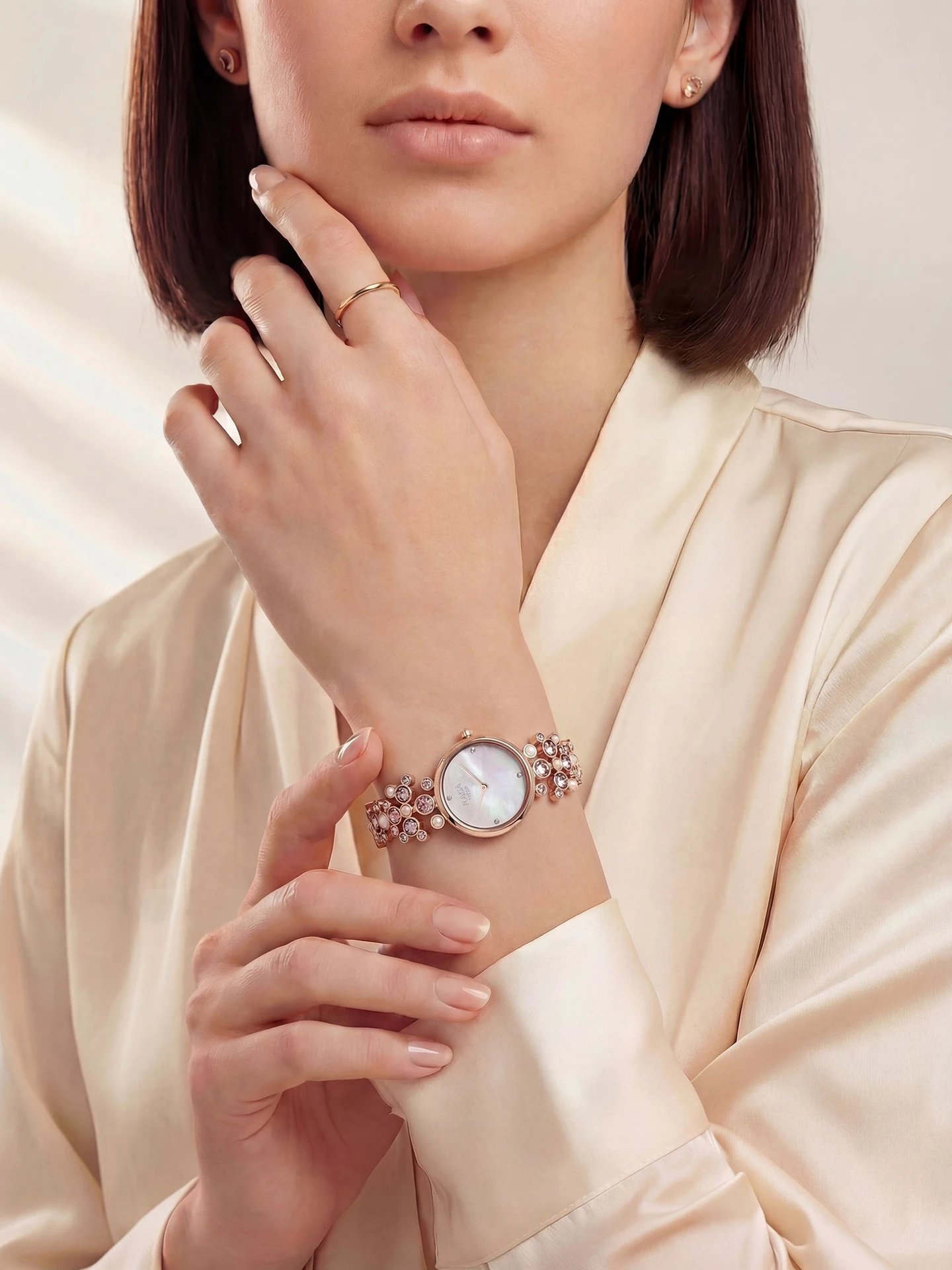 Titan Raga Moonlight MOP Dial Rose Gold MetalStrap Analog Watch