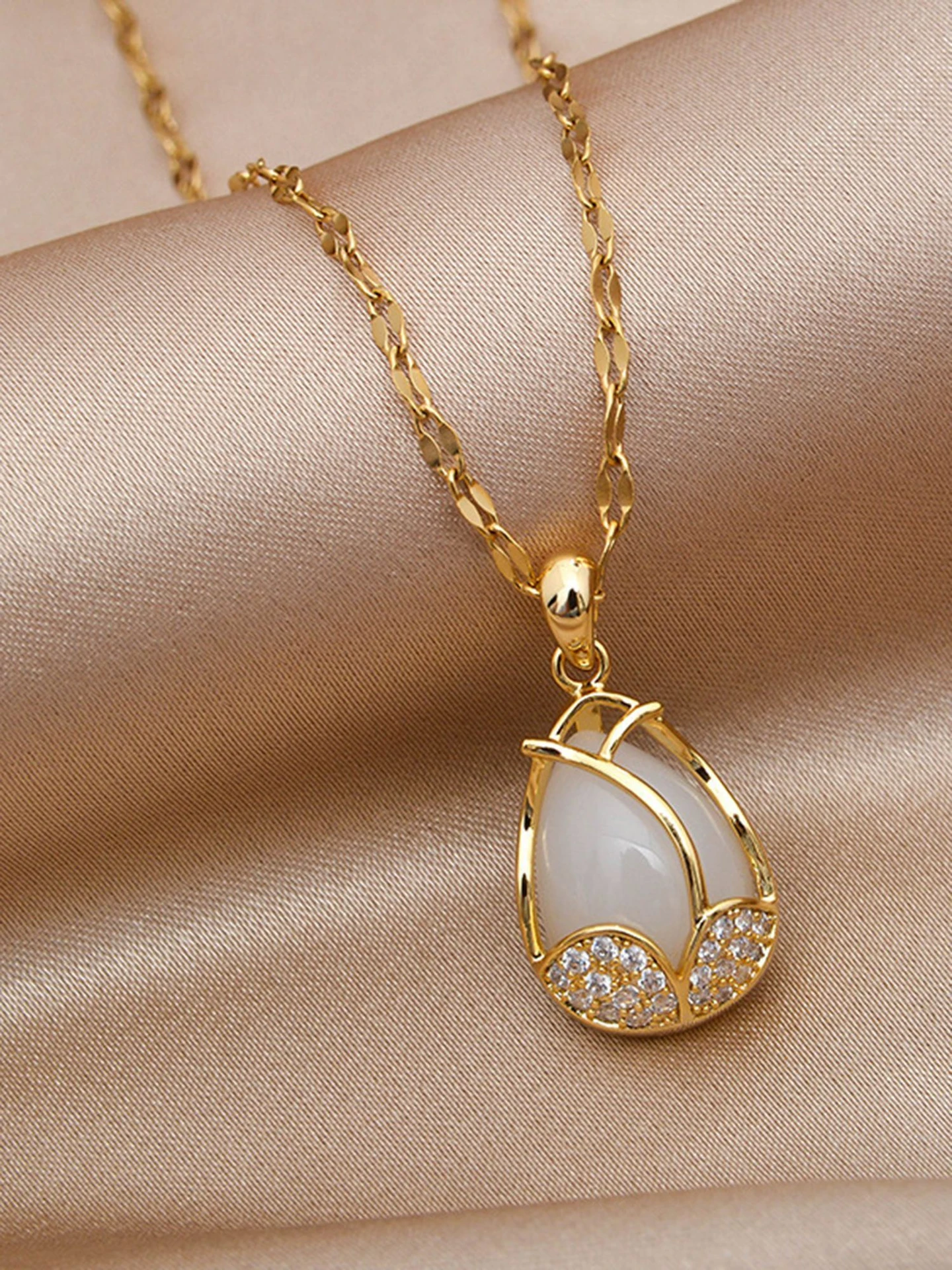MYKI Rose Design Stainless Steel Pendant Gold