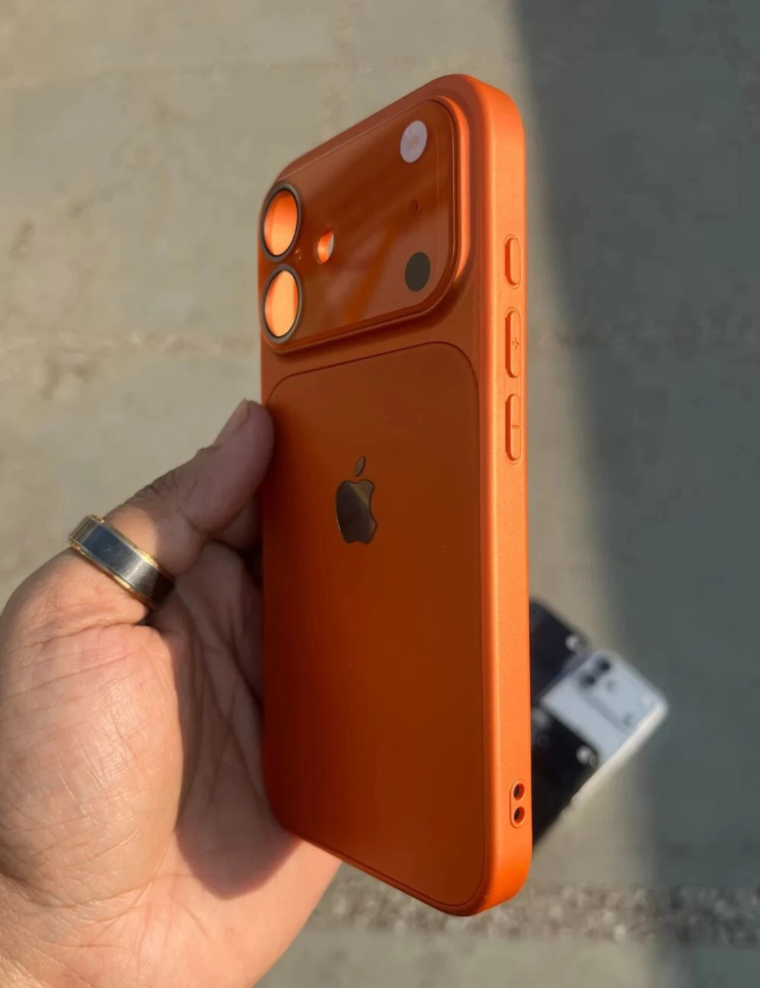 Reyanshstore Back Cover