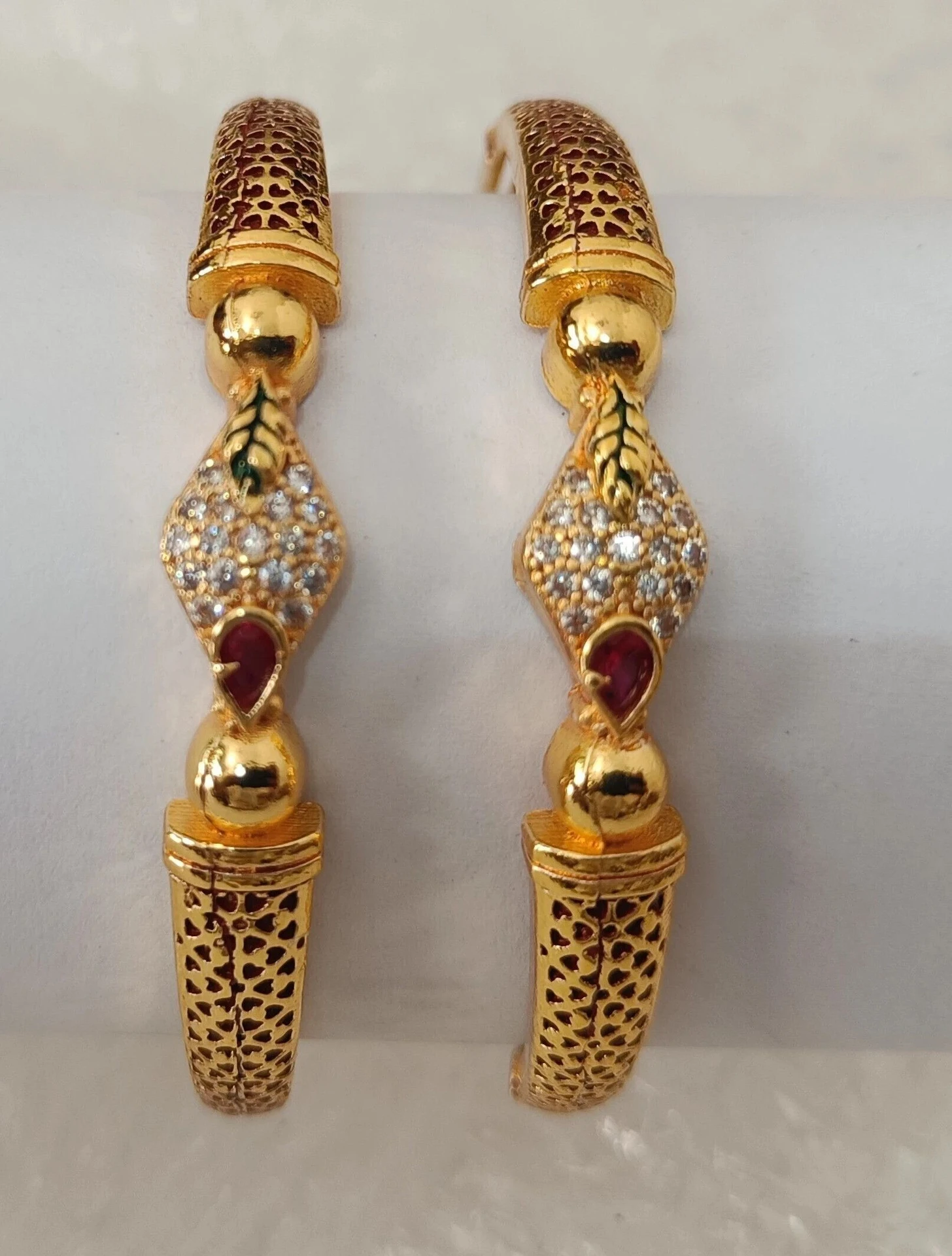 Queenzart Alloy Cubic Zirconia Gold