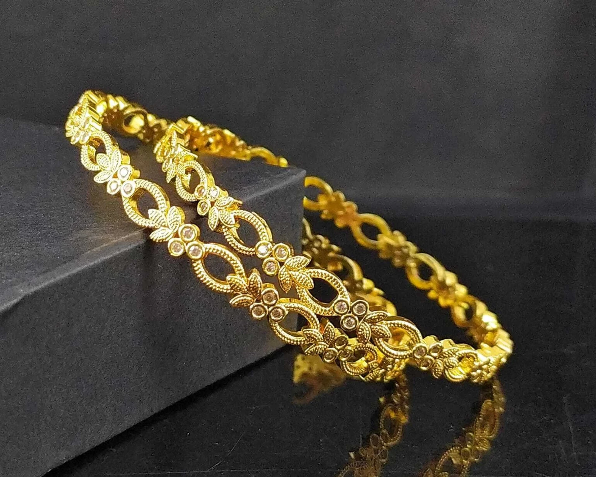 GOLD Copper Gold-plated Bangle Set