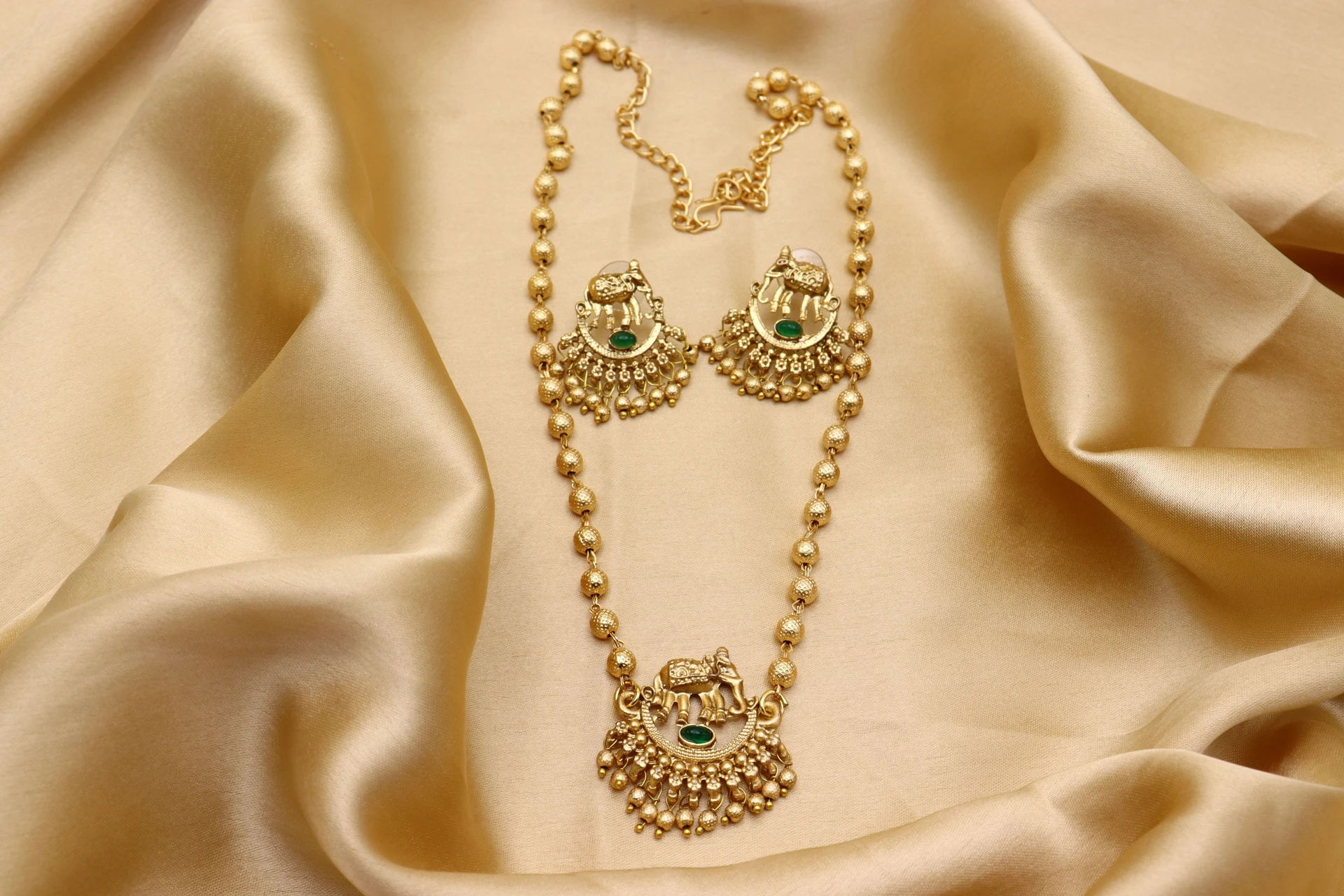 Vivanta Alloy Gold-plated Gold Jewel Set (Pack of 1)