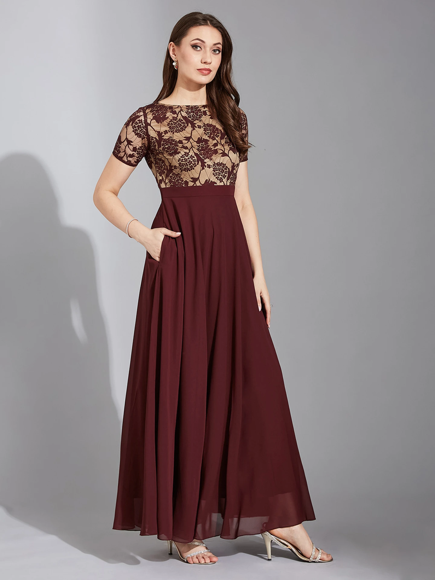 Life With Pockets Women Cinched Waist Maroon Maxi