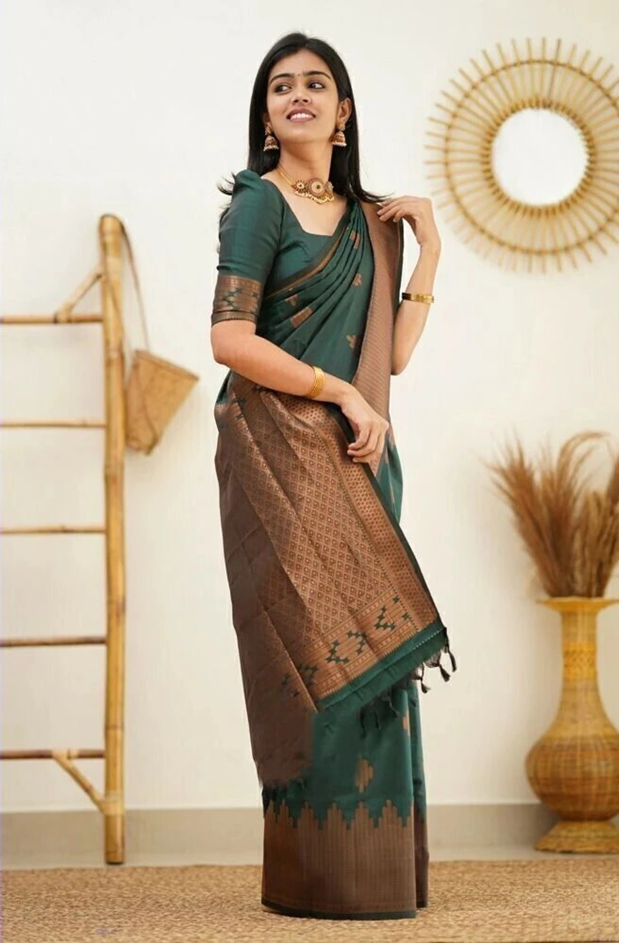 AVANTIKA FASHION Woven Kanjivaram Pure Silkv