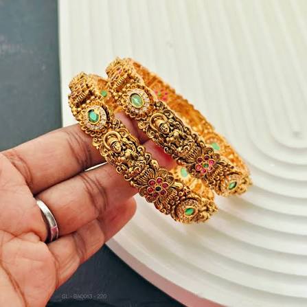 2 PC Set – Women Golden