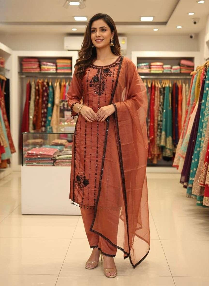 Women’s Designer Kurti Set