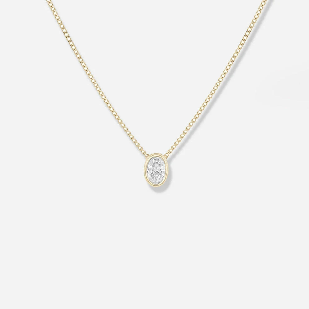 Bezel Oval Necklace Gold