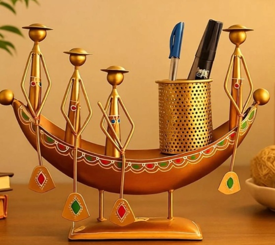 Handicrafy pen stand Decorative Showpiece