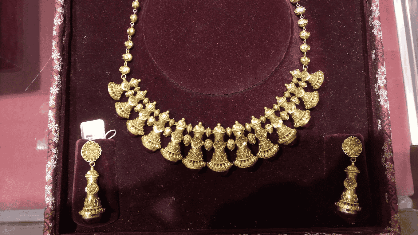 Traditional 22K Gold Temple Necklace Set with Jhumka Earrings